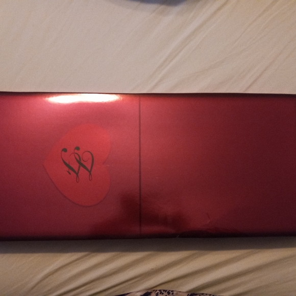 Too Faced Lady Bold Lipstick PR Set - Picture 5 of 5